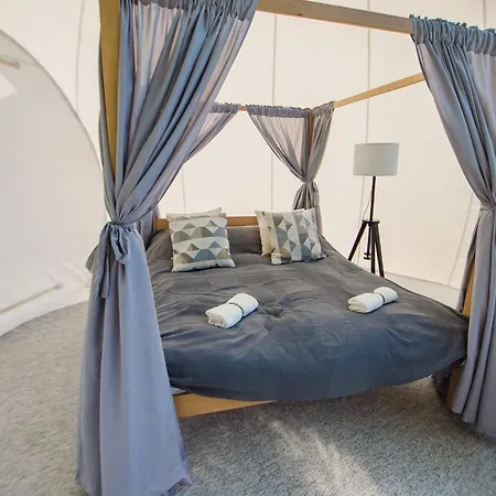 Golden Glamping Nad Narwia Luksustelt *