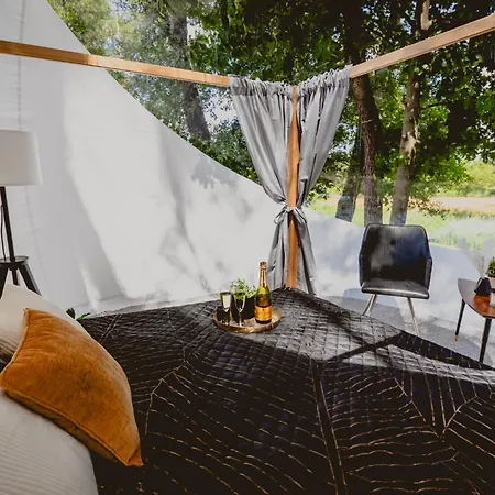 Golden Glamping Nad Narwia *